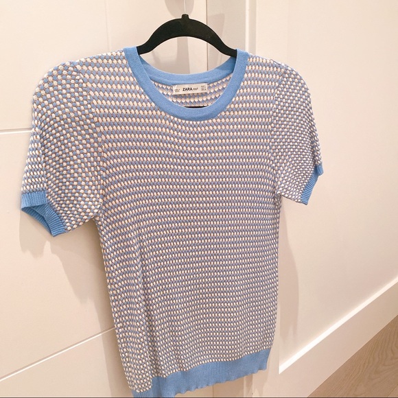 Zara knit Tee - Picture 1 of 3
